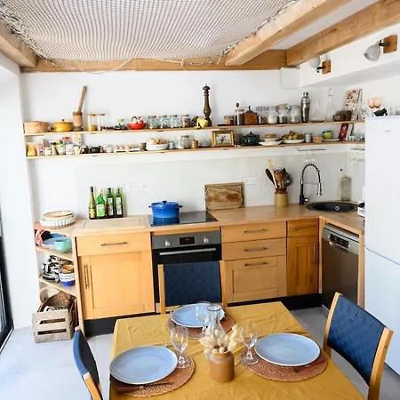 Family 3 Mins Walk To The Sea & Center Appartement *